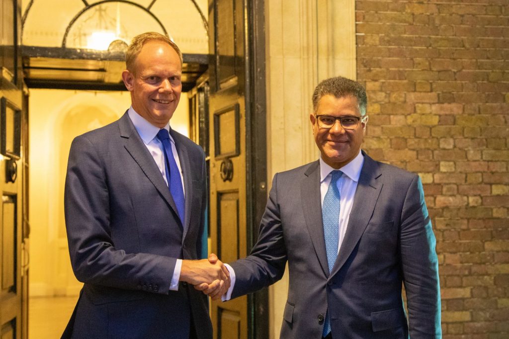 DFID Perm. Secretary Matthew Rycoft CBE welcomes Alok Sharma to the Department
